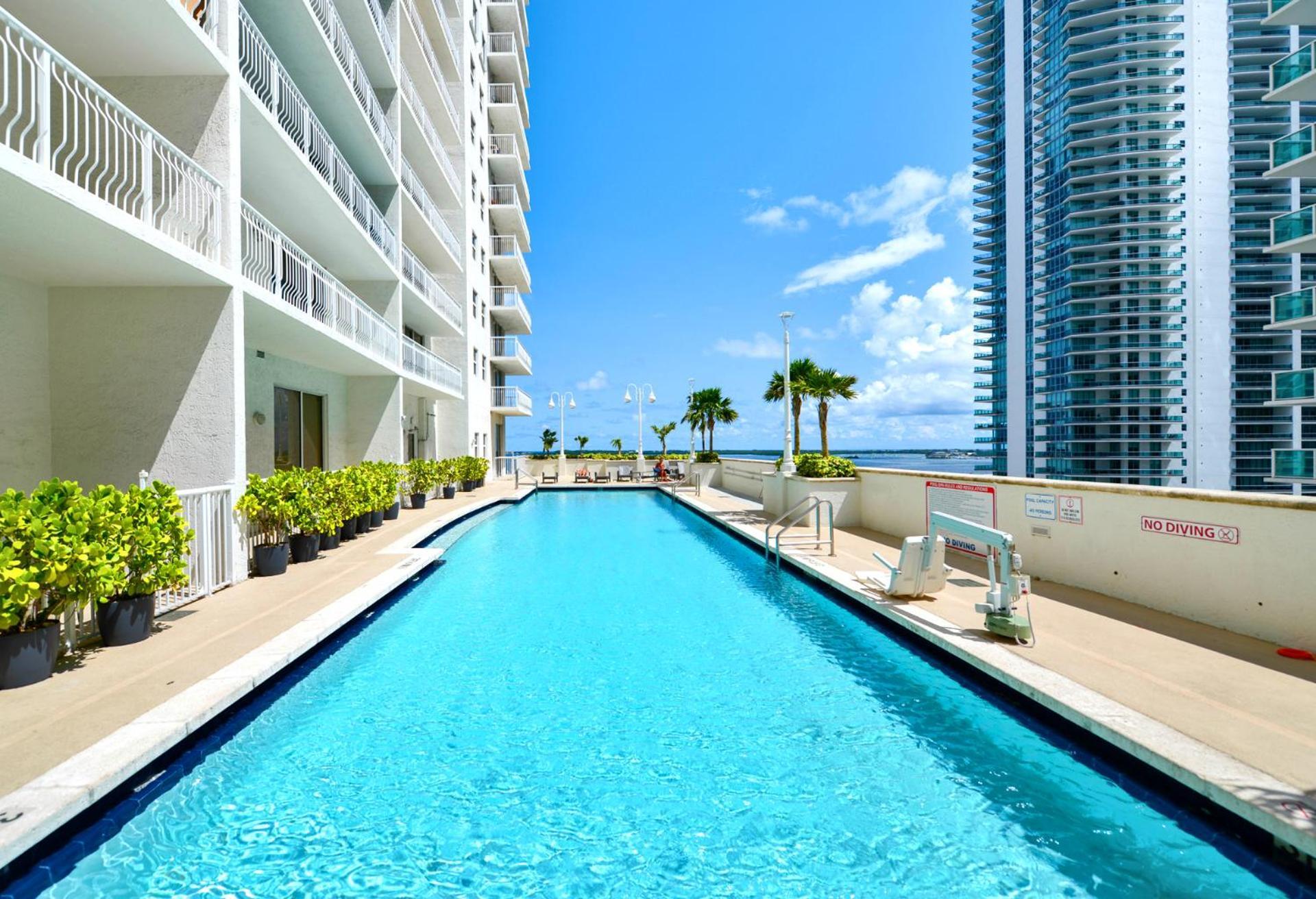 Stylish Brickell With Amenities Apartment