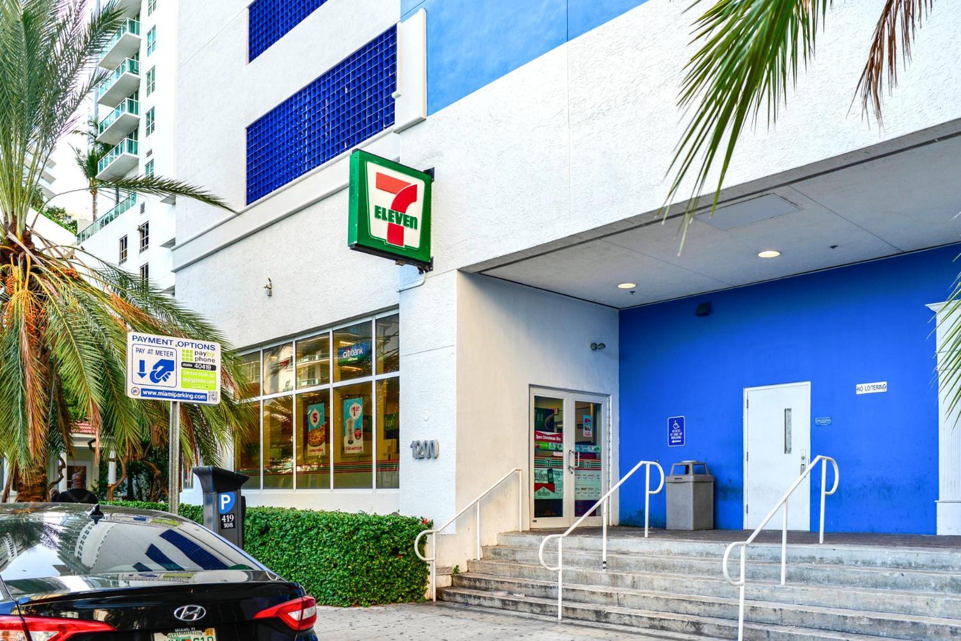 Stylish Brickell With Amenities Apartment